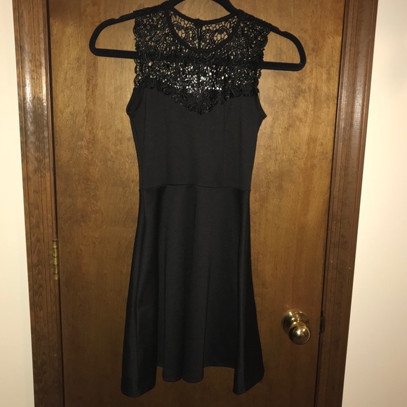 CHARLOTTE RUSSE BLACK DRESS - Picture 2 of 6